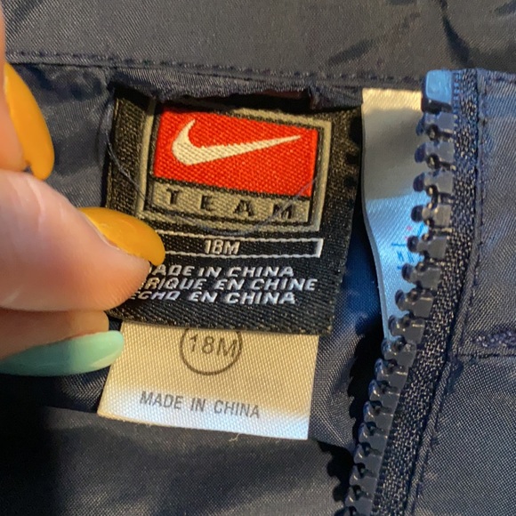 Boston Red Sox windbreaker - Picture 2 of 3